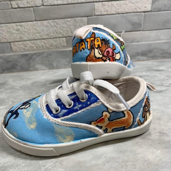 Hand painted Lion king boy or girl shoes. Size 7c - Picture 7 of 7